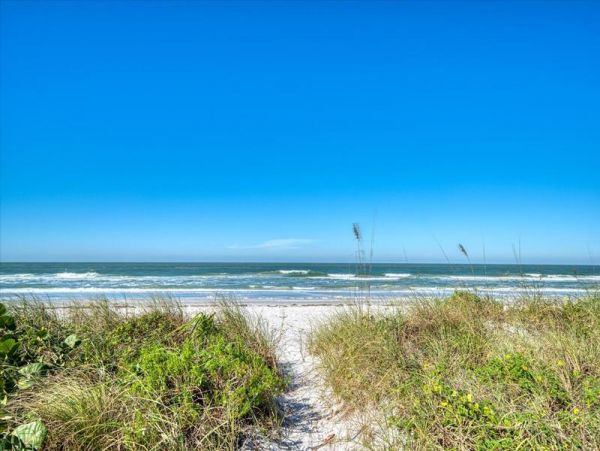 Beach Front Indian Shores Vacation Condo One Bedroom