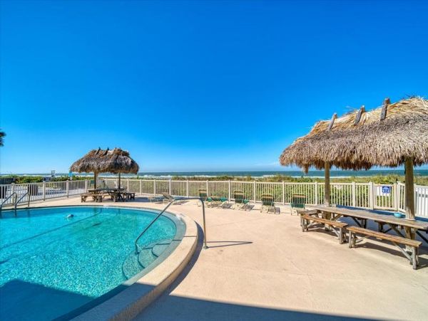 Beach Front Indian Shores Vacation Condo One Bedroom