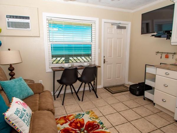 Beach Front Indian Shores Vacation Condo One Bedroom