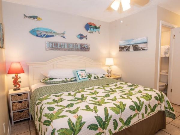 Beach Front Indian Shores Vacation Condo One Bedroom