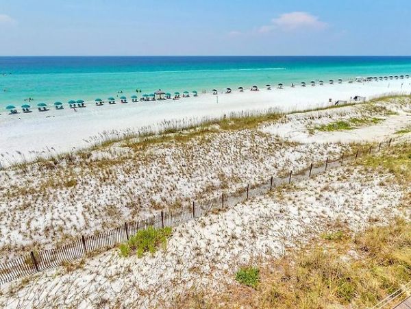 Destin Vacation Home Five Bedroom Walk to Beach