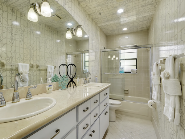 Boca Raton 4 Bedroom Home with Private Pool