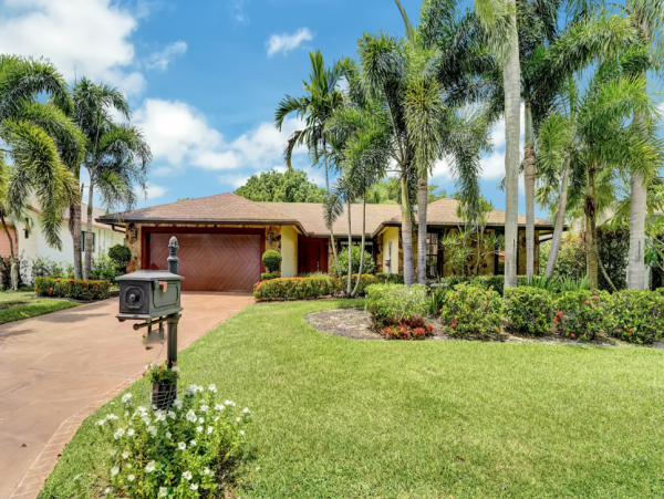 Boca Raton 4 Bedroom Home with Private Pool