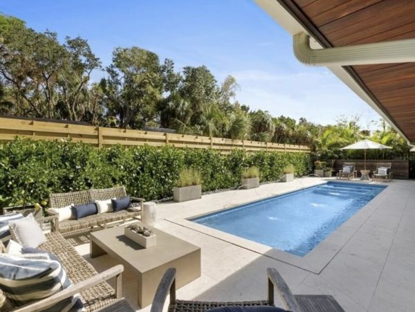 Deluxe Three Bedroom Vacation Home in Siesta Key