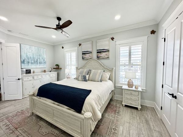 Six bedroom Navarre Home