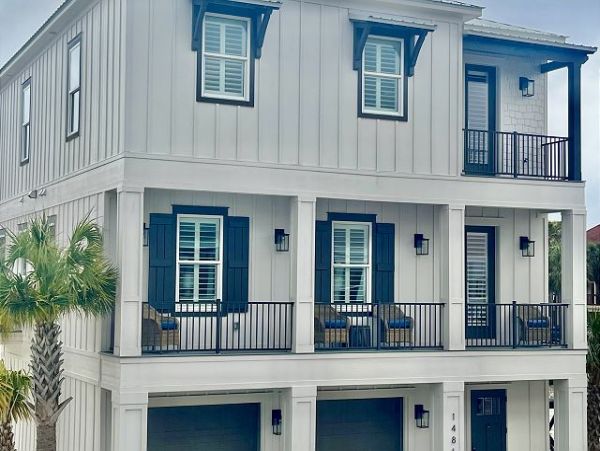 Six bedroom Navarre Home