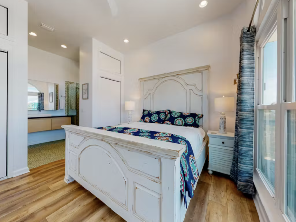 Mexico Beach Four bedrooms Sleeps 10