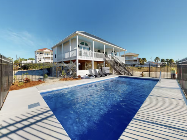 Mexico Beach Four bedrooms Sleeps 10