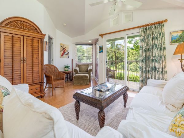 Gorgeous 3 Bedroom Vacation Villa in Princeville with Views