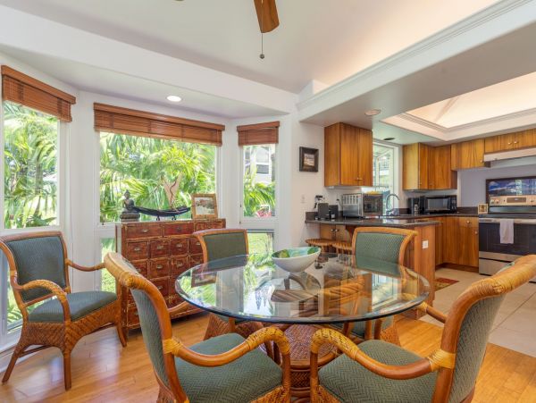 Gorgeous 3 Bedroom Vacation Villa in Princeville with Views