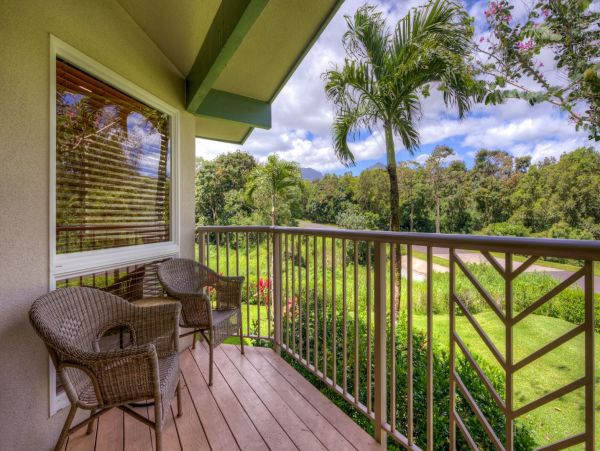 Gorgeous 3 Bedroom Vacation Villa in Princeville with Views