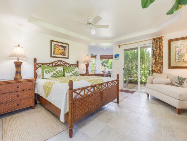 Gorgeous 3 Bedroom Vacation Villa in Princeville with Views