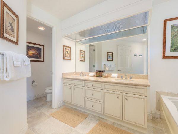 Gorgeous 3 Bedroom Vacation Villa in Princeville with Views