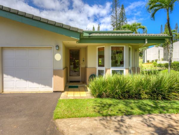 Gorgeous 3 Bedroom Vacation Villa in Princeville with Views