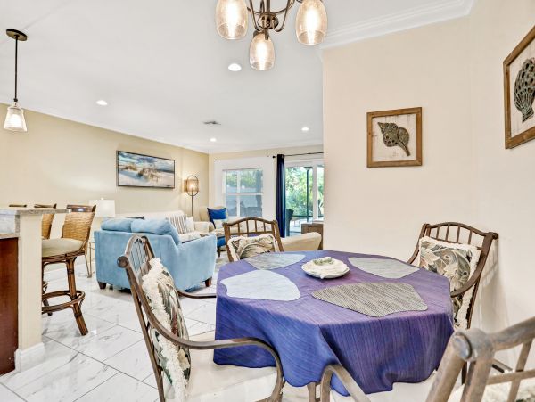 Lovely 3 Bedroom Vacation Rental in Naples