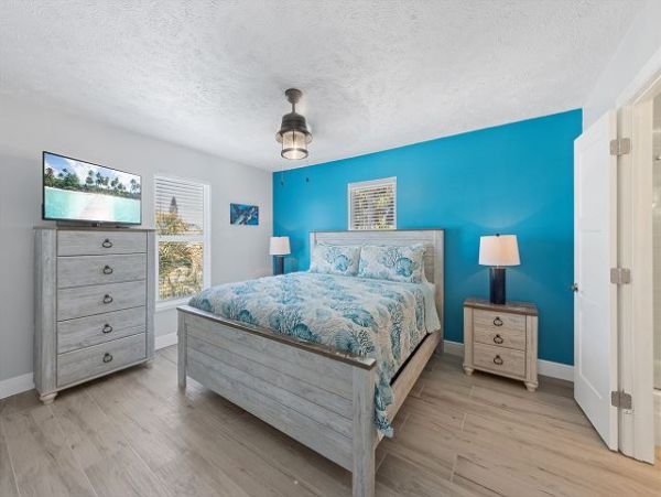3 Bedroom Vacation Rental in Holmes Beach Close to Beach