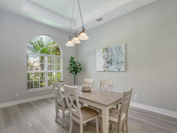 Naples Condo 1048496