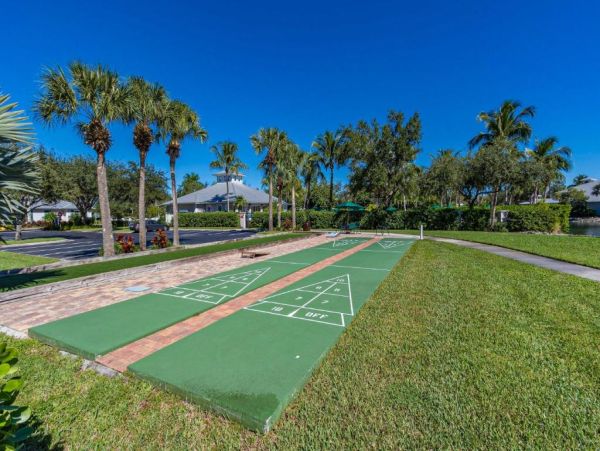 Naples Florida Vacation Rental Golf Course Condo with Pool & Tennis