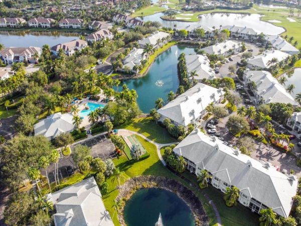 Naples Florida Vacation Rental Golf Course Condo with Pool & Tennis