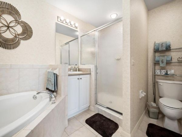 Naples Florida Vacation Rental Golf Course Condo with Pool & Tennis