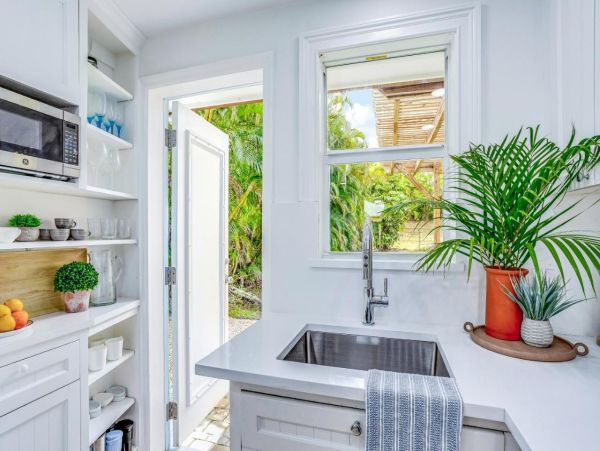 Charming Vacation 2 Bedroom Rental in Naples