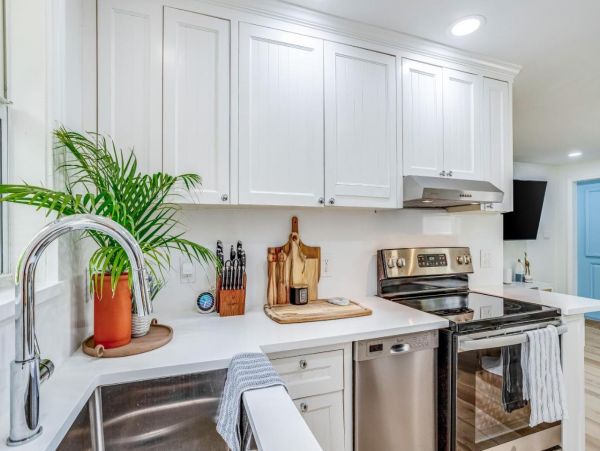 Charming Vacation 2 Bedroom Rental in Naples