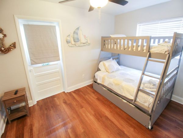 Sarasota Vacation Home Three Bedroom with Pool