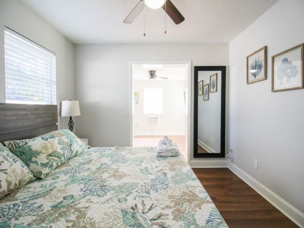 Sarasota Vacation Home Three Bedroom with Pool