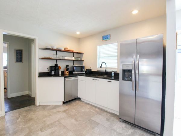 Sarasota Vacation Home Three Bedroom with Pool