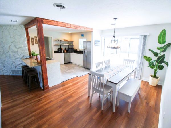 Sarasota Vacation Home Three Bedroom with Pool