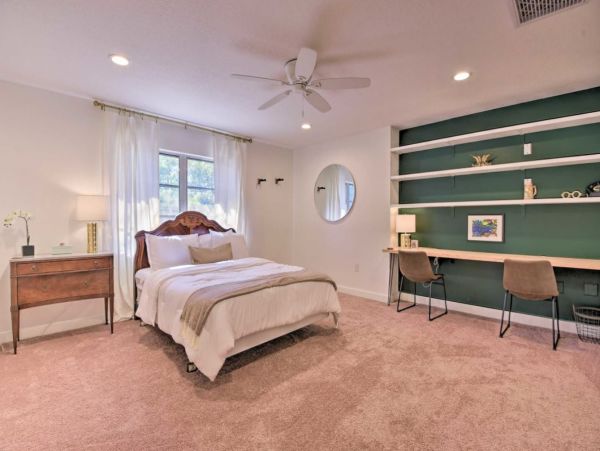 3 Bedroom Vacation Pool Home in Sarasota Sleeps 6