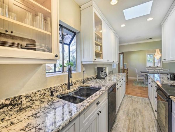 Sarasota Vacation Home Three Bedroom with Pool