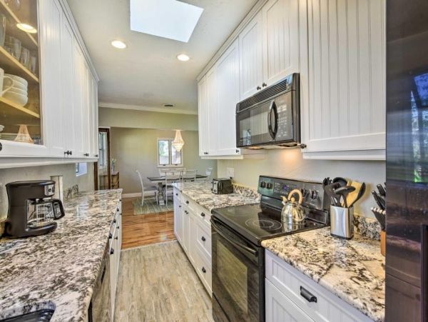 Sarasota Vacation Home Three Bedroom with Pool