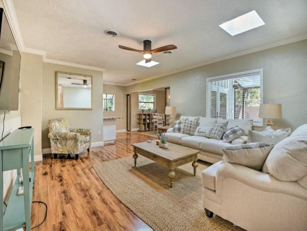 Sarasota Vacation Home Three Bedroom with Pool