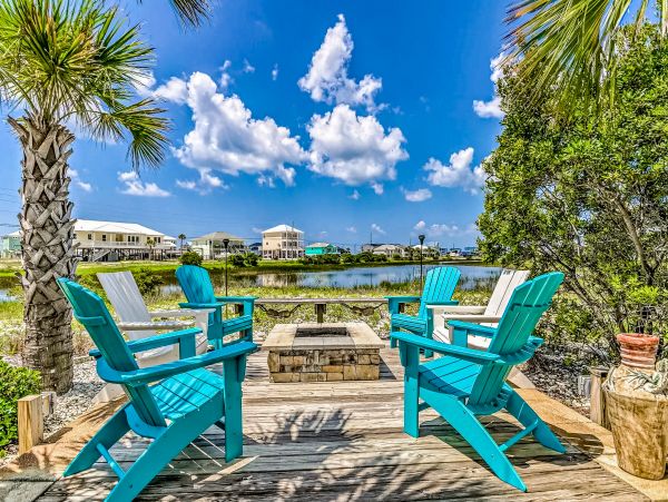 Stay in Style Navarre Beach Vacation Rental with 4 Bedrooms