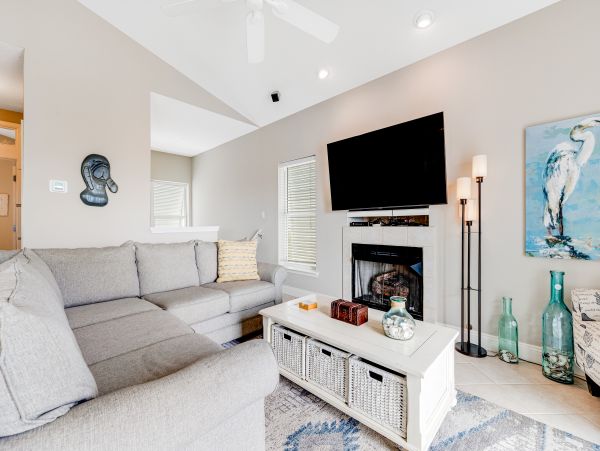 Stay in Style Navarre Beach Vacation Rental with 4 Bedrooms