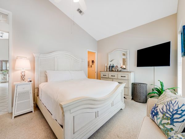 Stay in Style Navarre Beach Vacation Rental with 4 Bedrooms