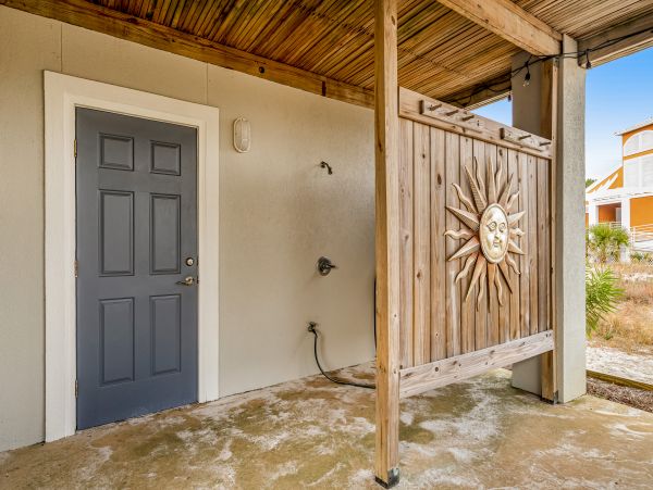 Stay in Style Navarre Beach Vacation Rental with 4 Bedrooms