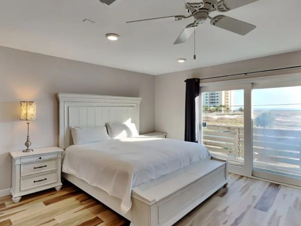 Gulf View Four Bedroom Vacation Home in Navarre Beach