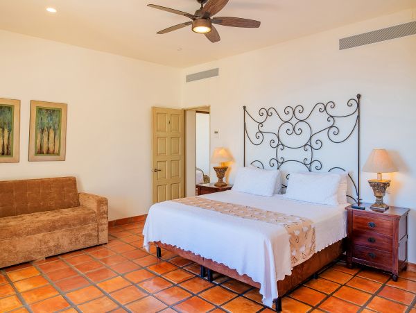 Cabo San Lucas Vacation Home Eight Bedroom with Pools