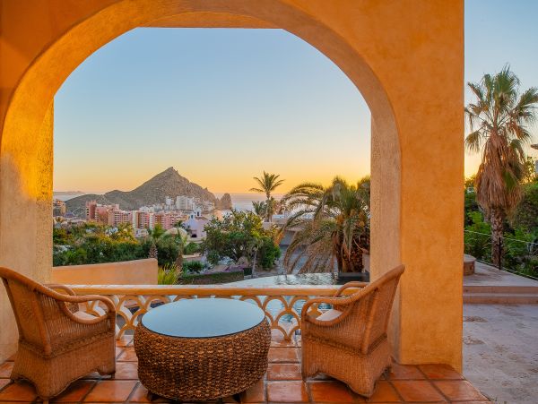 Cabo San Lucas Vacation Home Eight Bedroom with Pools