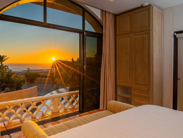 Cabo San Lucas Vacation Home Eight Bedroom with Pools