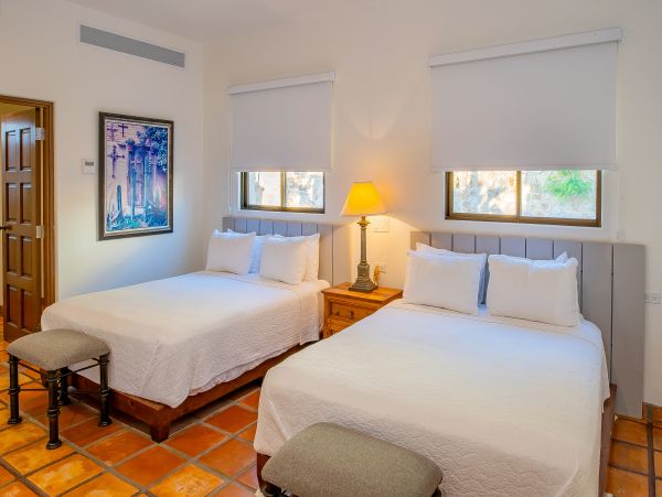 Cabo San Lucas Vacation Home Eight Bedroom with Pools