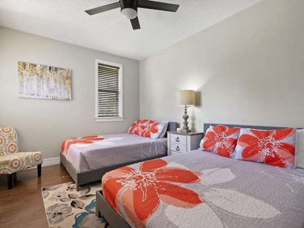 Bradenton Vacation Home Four Bedroom with Pool