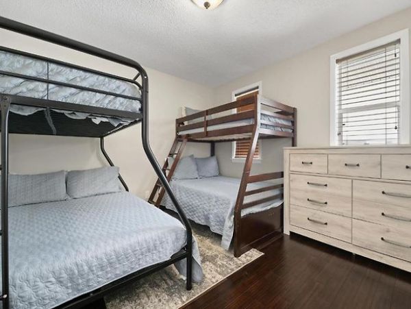 Bradenton Vacation Home Four Bedroom with Pool