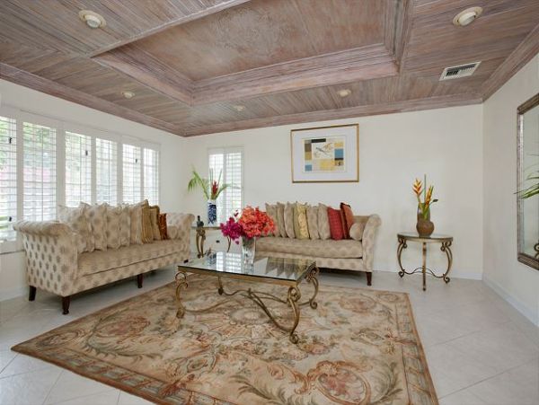 Vacation Home with Guest House in Bahamas Close to Beach