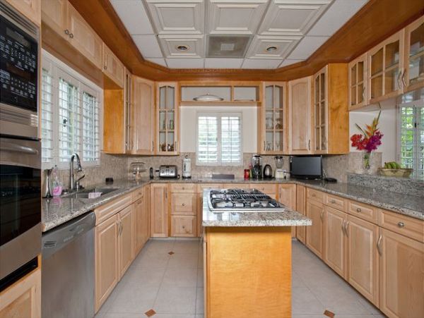 Vacation Home with Guest House in Bahamas Close to Beach