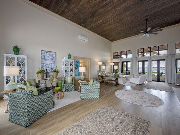 Luxury Bahamas Vacation Villa on Beach Sleeps 22