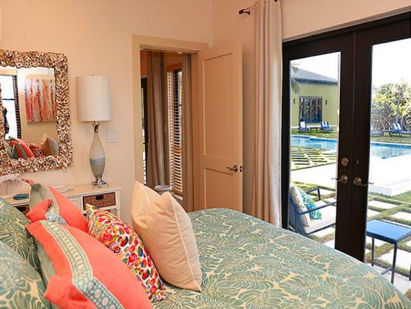Luxury Bahamas Vacation Villa on Beach Sleeps 22