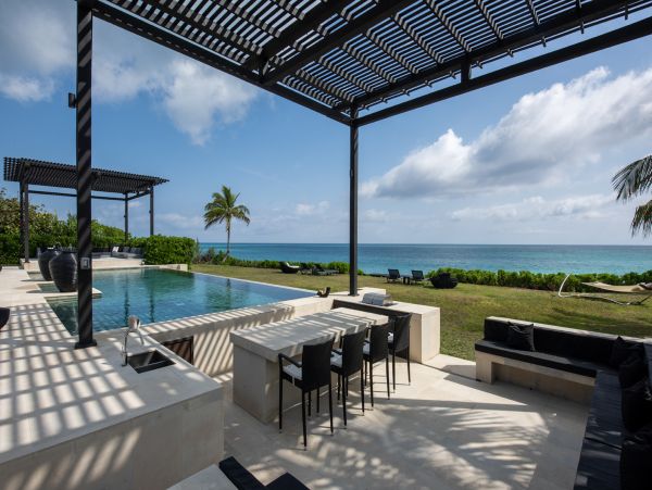Beachfront Four Bedroom Vacation Rental in The Bahamas